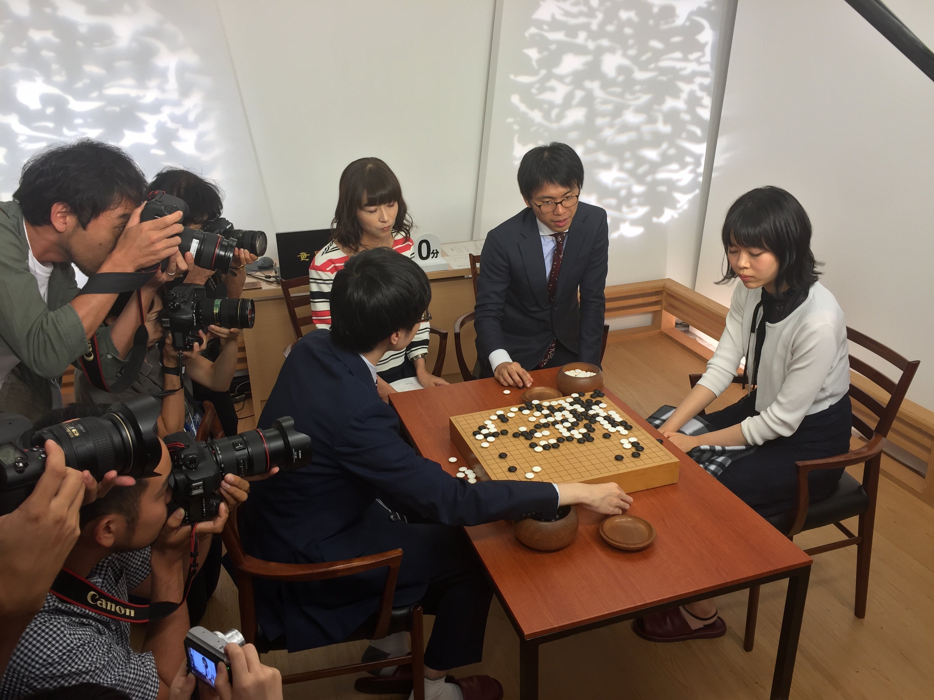 上野が女性初の一般棋戦決勝へ 第28期竜星戦