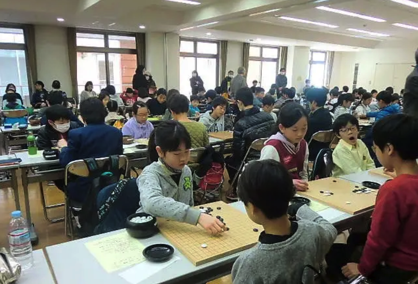 小３・橋本君、史上最年少Ｖ ジュニア囲碁名人戦