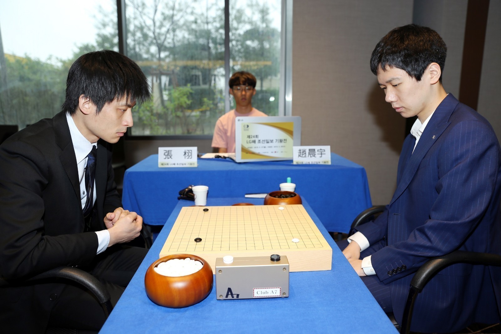 井山が快勝、2回戦の相手は柯潔 第24回LG杯朝鮮日報棋王戦本戦1回戦