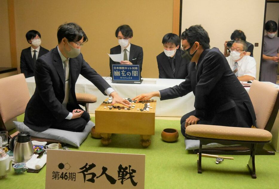 第46期名人戦七番勝負1局 井山が先勝