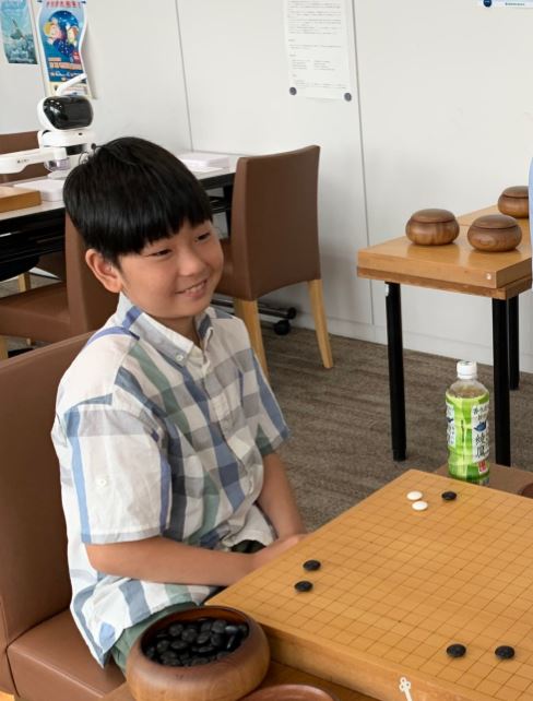 日本最年少プロ囲碁棋士の藤田怜央初段 韓国に短期留学