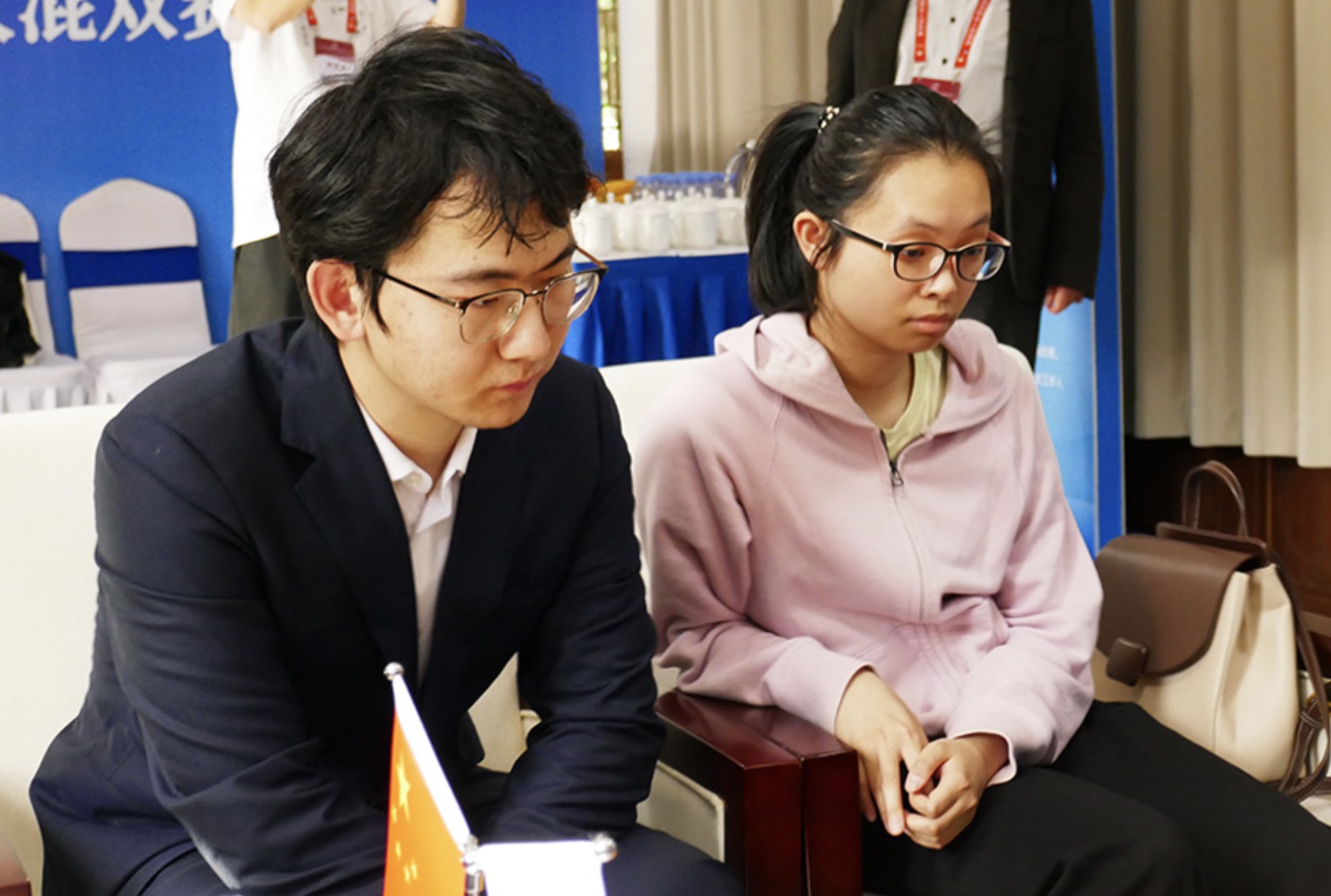 【第9回廬陽・志邦杯中日韓ペア戦2回戦】(黒)丁・周ペア 対 芝野・上野ペア(白)