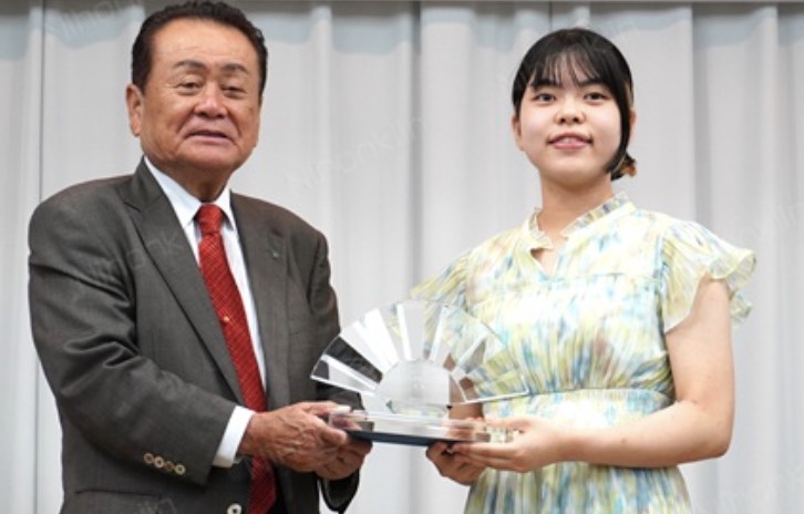 第10回扇興杯決勝 上野(妹)が扇興杯初優勝