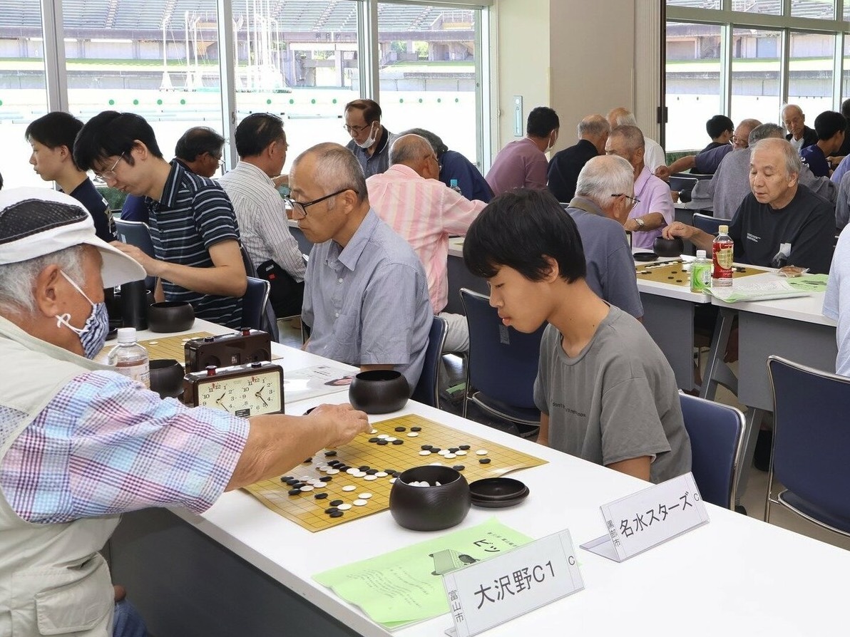 今年で30回を迎える記念大会「ビッグ碁」 上野姉妹をはじめ、プロ棋士4人が参加