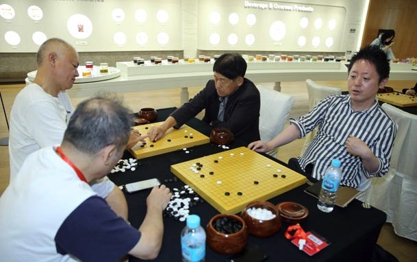 第27回農心辛ラーメン杯第4戦 許家元九段が檀嘯九段に敗れ、日本チーム2連敗で苦境