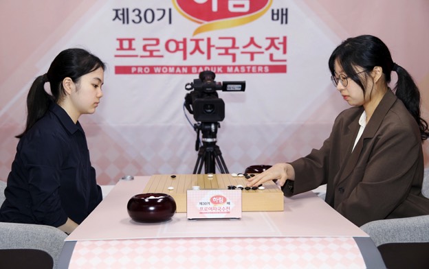 韓国第30回女流国手戦準決勝 崔精九段、仲邑菫四段を破り決勝進出