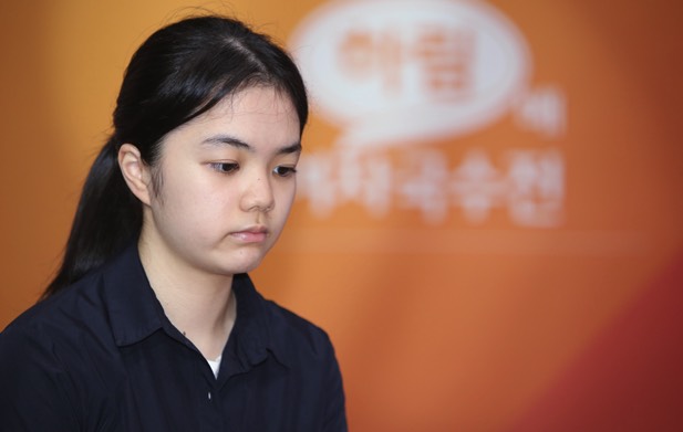 韓国第30回女流国手戦準決勝 崔精九段、仲邑菫四段を破り決勝進出