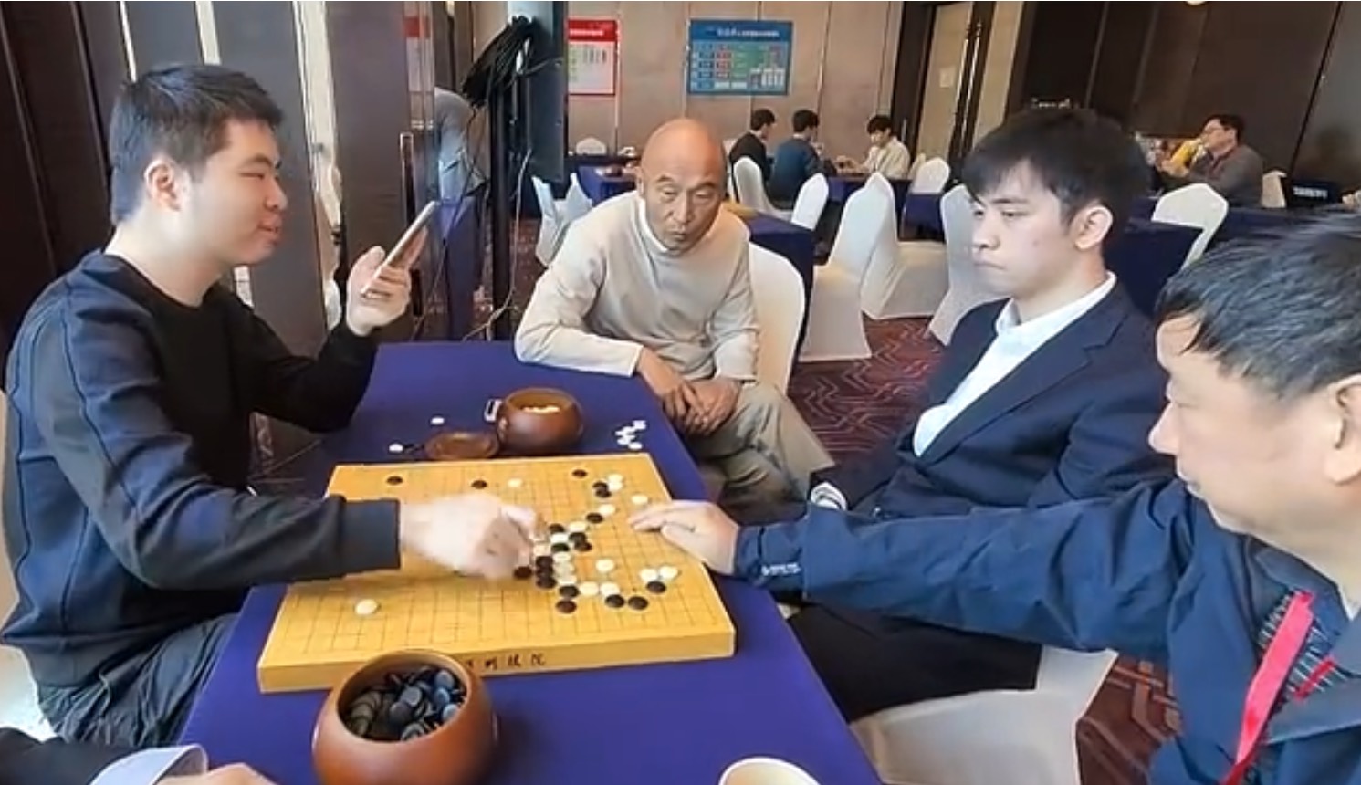 井山裕太九段が朴廷桓九段を下し2連勝、次戦は丁浩九段