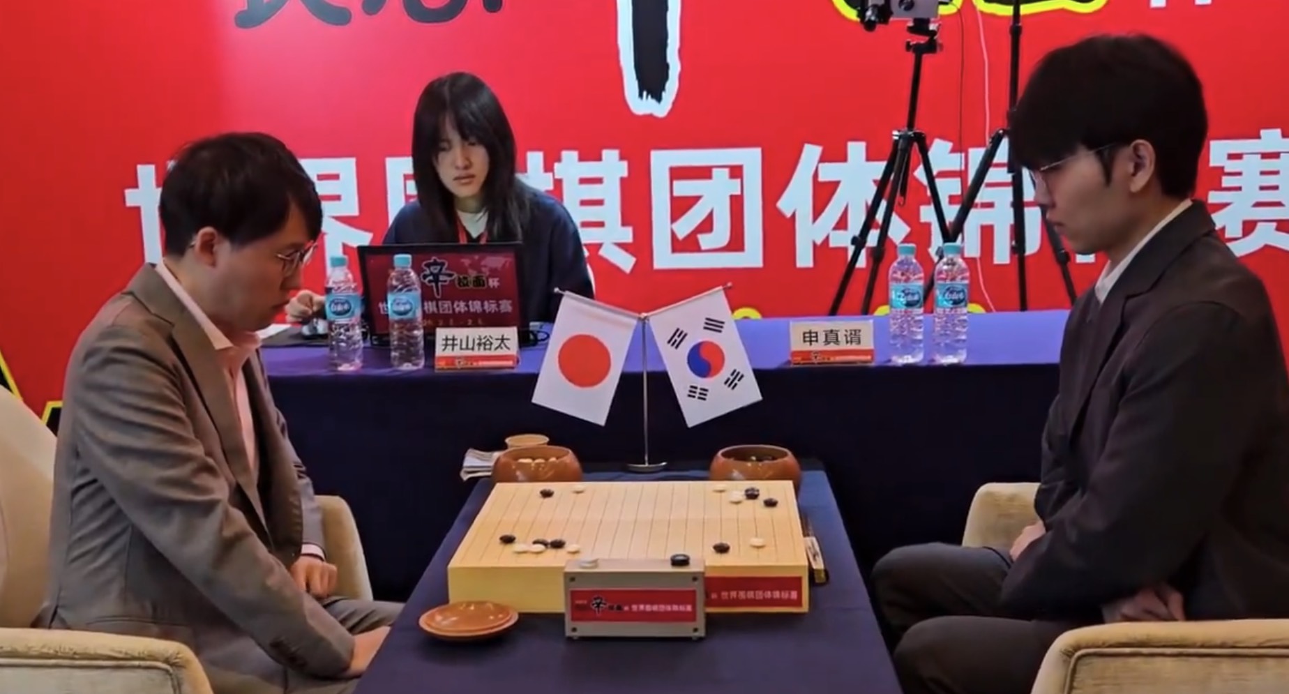 申真諝九段、井山裕太九段の連勝を阻止