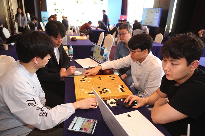 一力遼九段と申真諝九段、優勝決定戦へ 第27回農心辛ラーメン杯