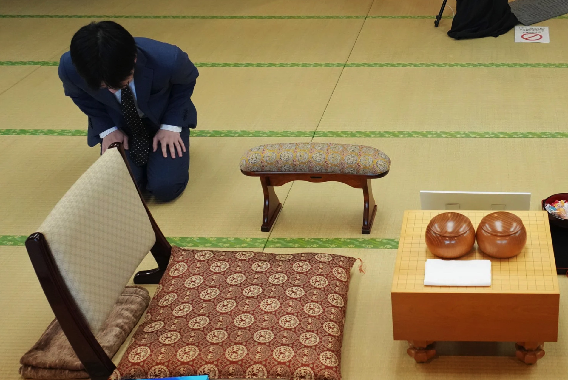 一力遼棋聖が101手目を封じ、1日目終了 1日目の流れ