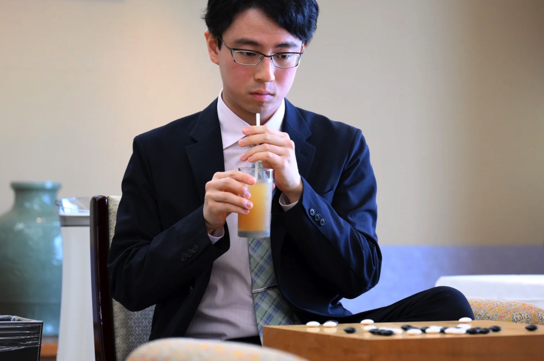 一力遼棋聖が101手目を封じ、1日目終了 1日目の流れ