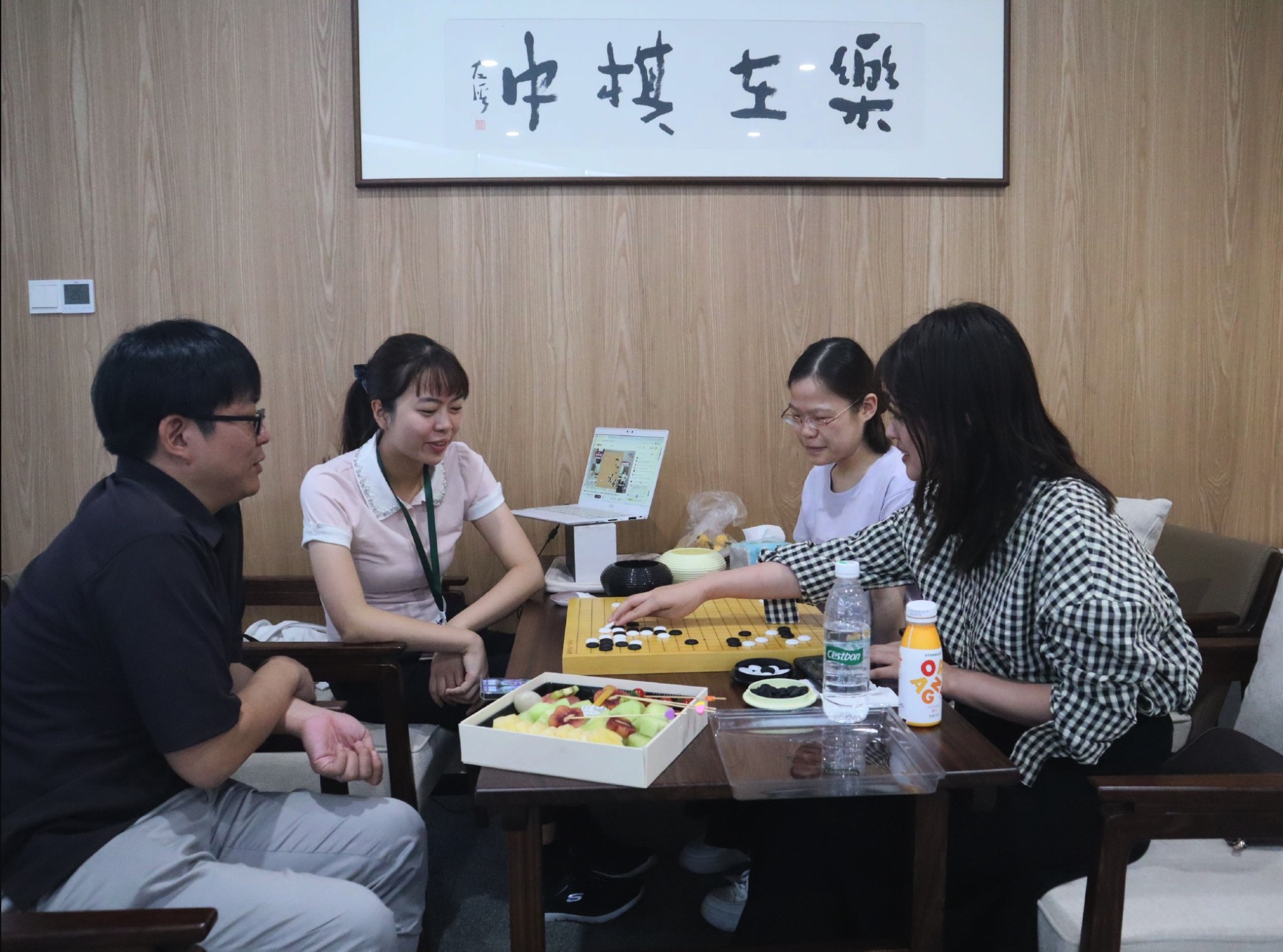 第9回天台山杯世界女子囲碁団体戦 呉依銘七段 vs 上野梨紗四段