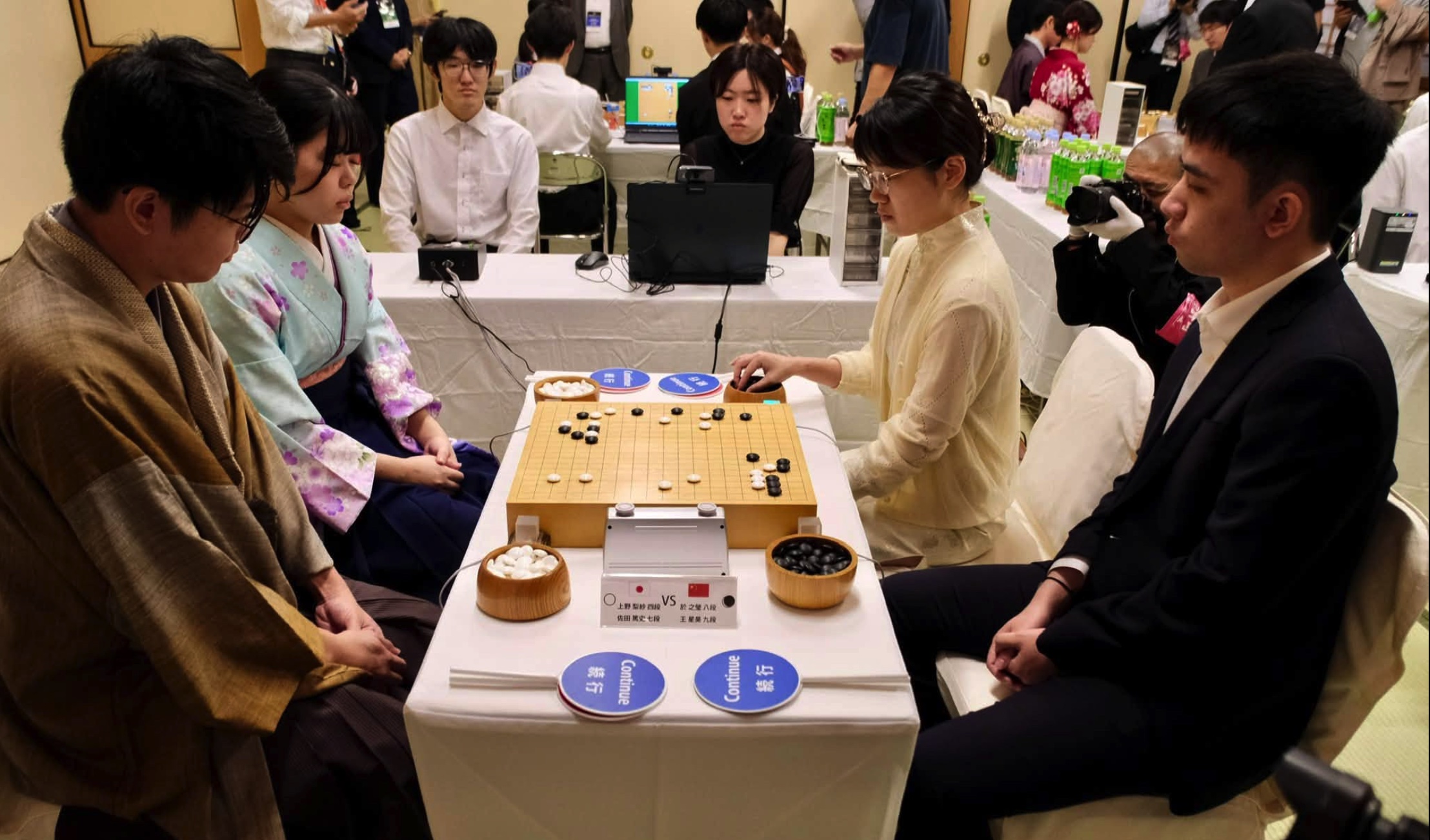 藤沢里菜・一力遼ペア、2連勝で準決勝進出 | 囲碁棋譜.COM