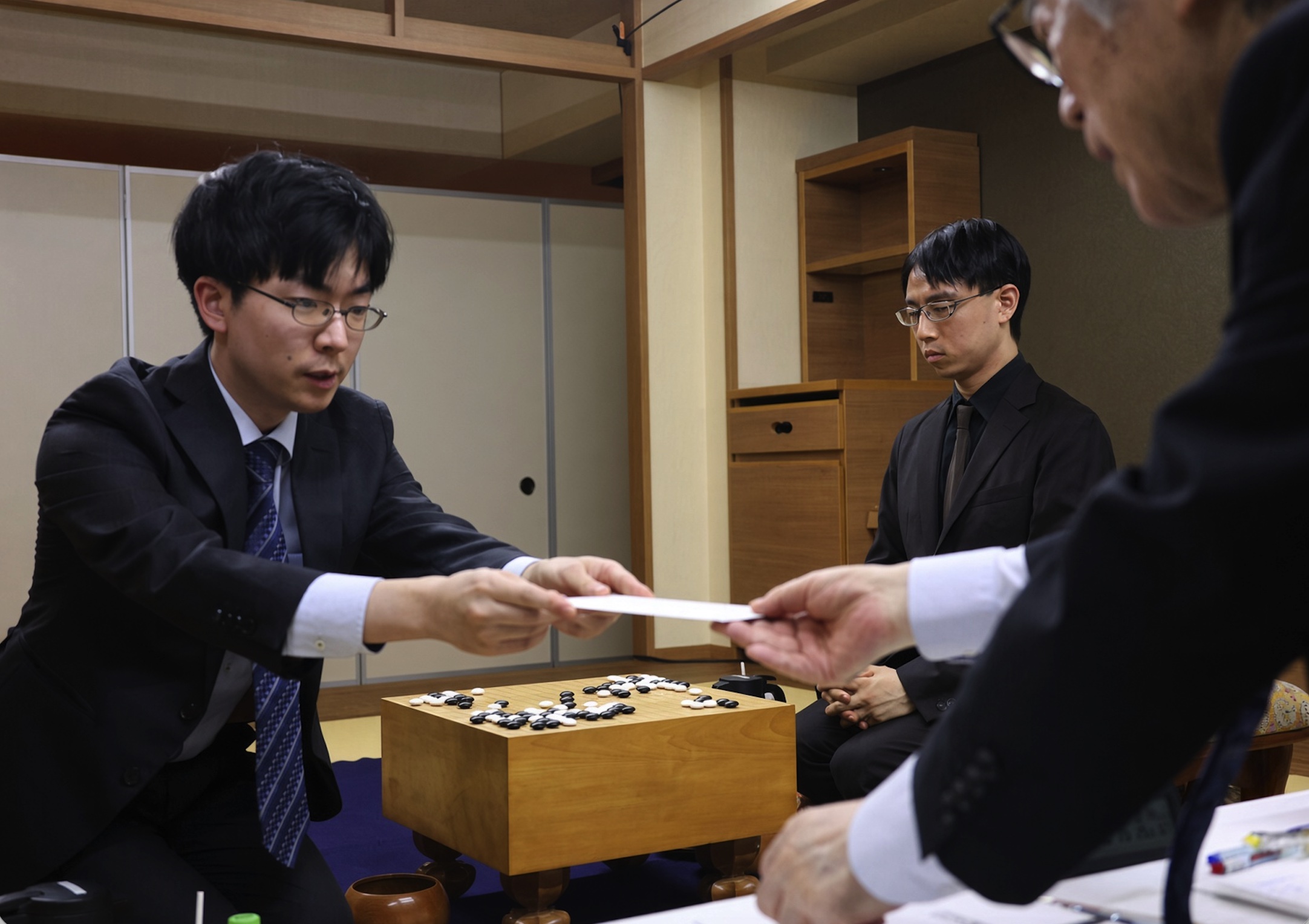 第51期名人戦七番勝負の第6局 | 芝野虎丸棋聖が101手目を封じ