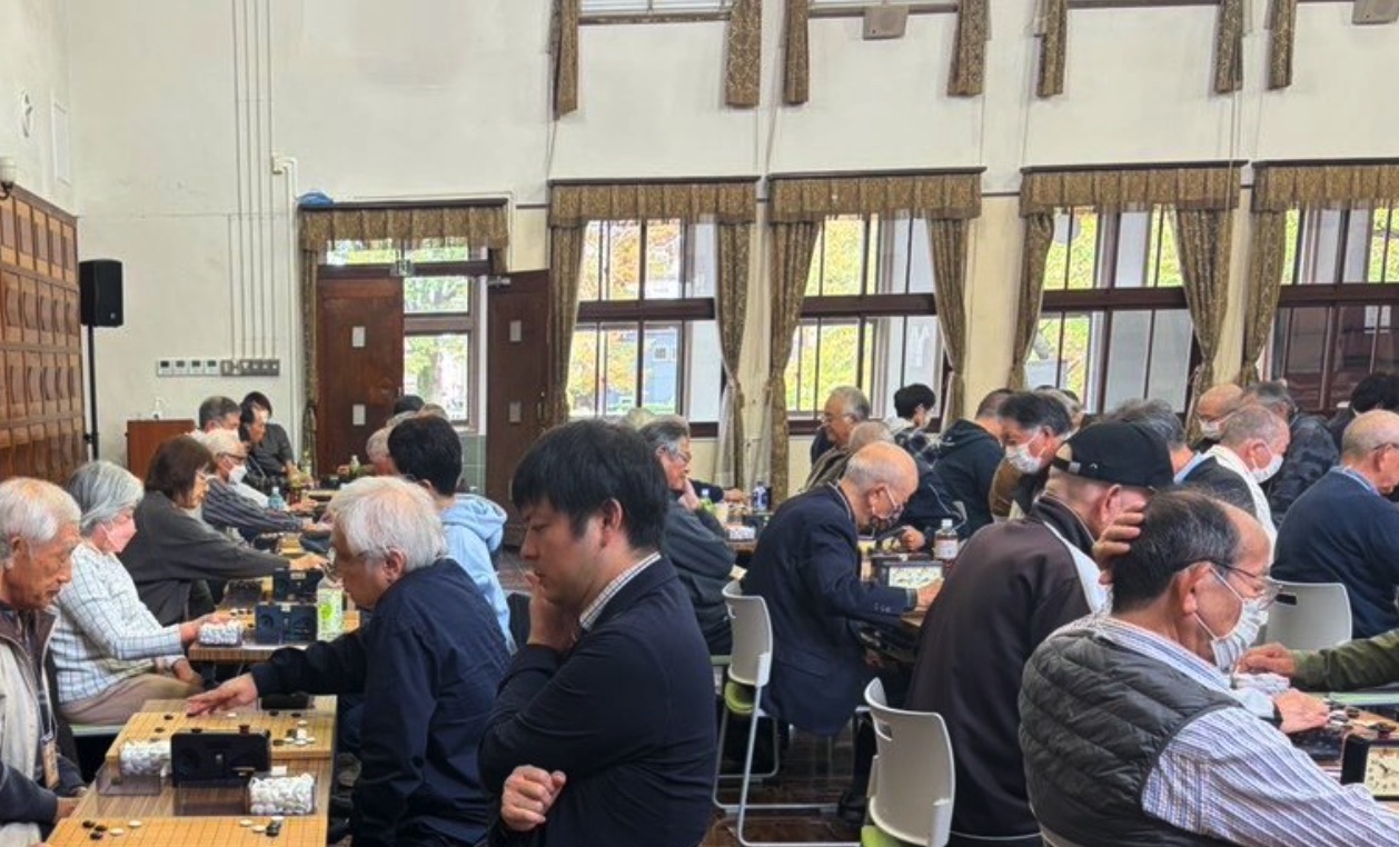 第45期女流本因坊戦第2局を前に盛況 | 能代市で記念囲碁大会が開催