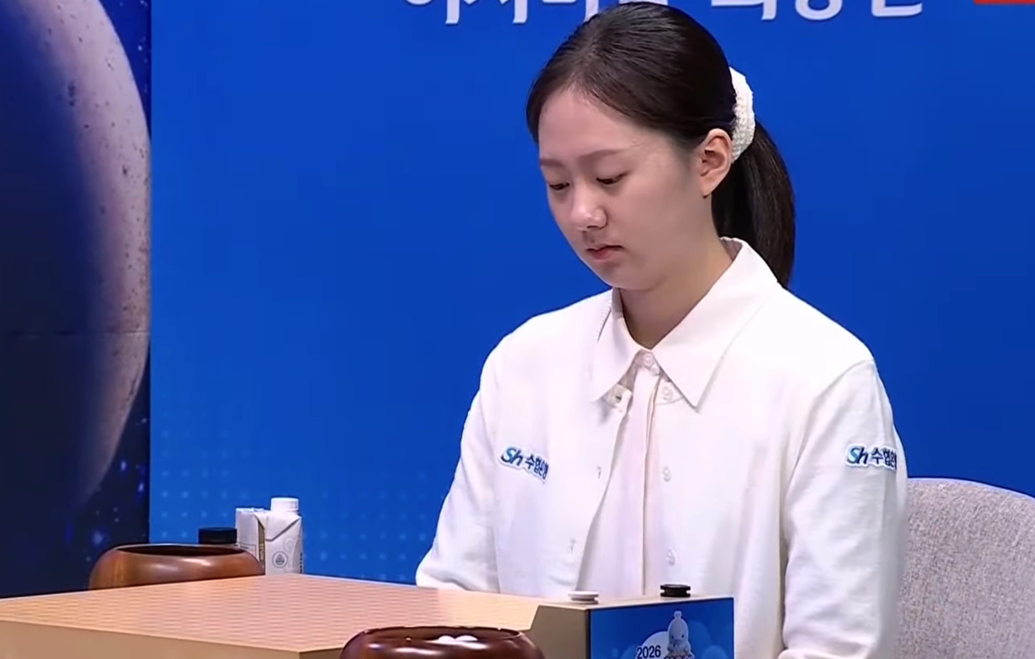 金恩持九段が仲邑菫六段に先勝 | 初代女王の座と優勝賞金1億ウォンを懸けた決勝五番勝負が開幕